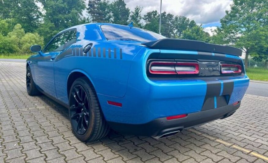 Dodge Challenger 6.4 SRT automat