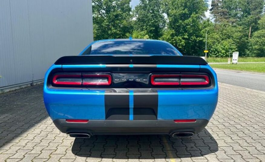 Dodge Challenger 6.4 SRT automat