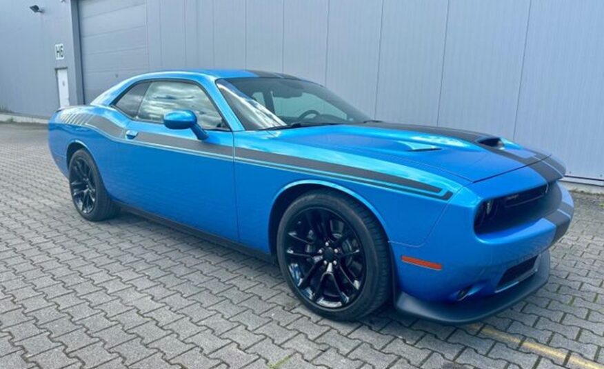 Dodge Challenger 6.4 SRT automat