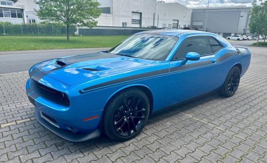 Dodge Challenger 6.4 SRT automat