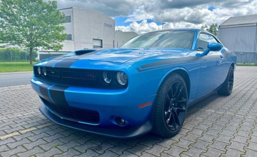 Dodge Challenger 6.4 SRT automat