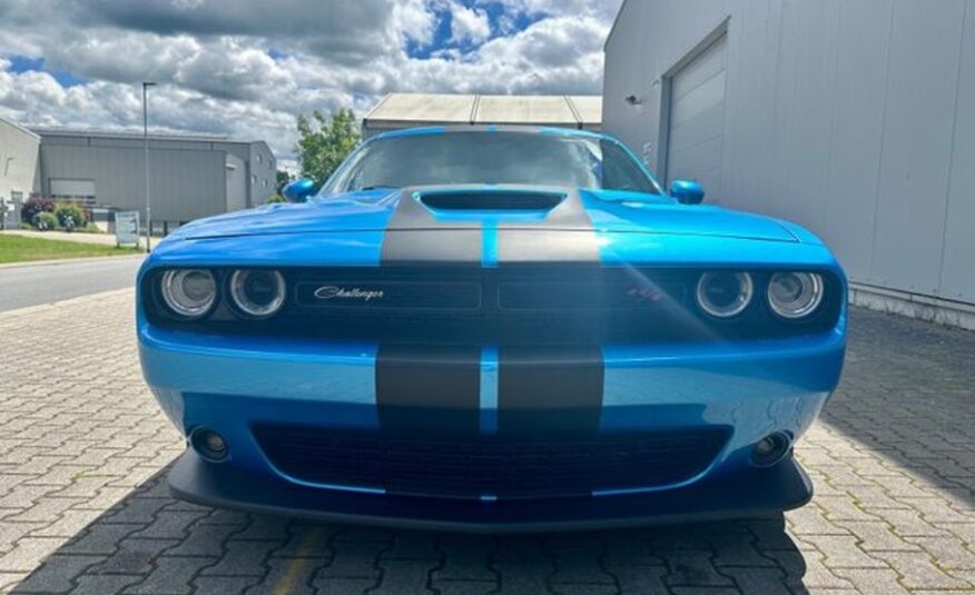 Dodge Challenger 6.4 SRT automat