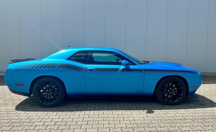 Dodge Challenger 6.4 SRT automat