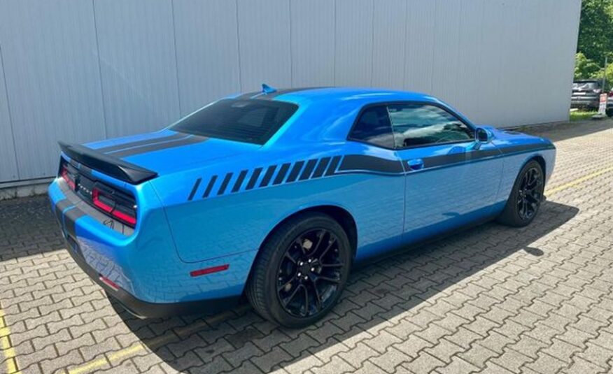 Dodge Challenger 6.4 SRT automat