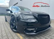 Chrysler 300C 5.7 S NAVI Kůže PANORAMA Night Paket