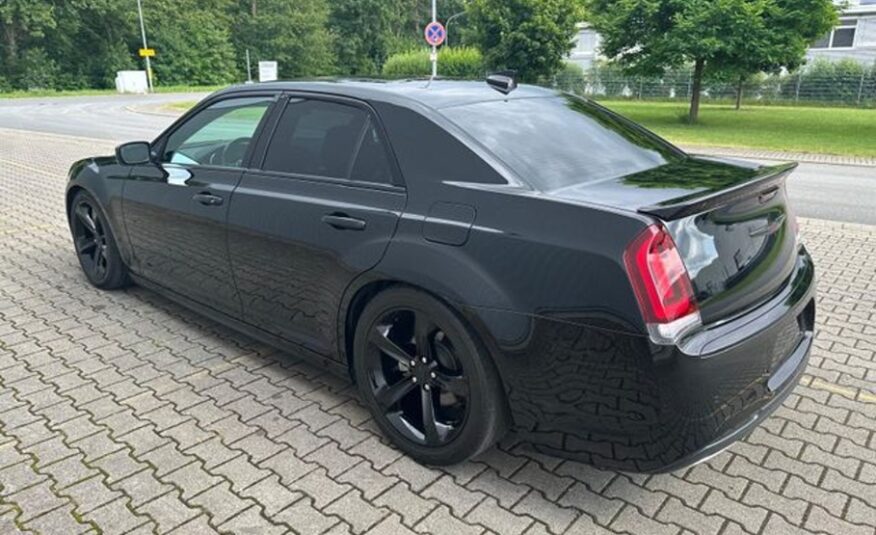 Chrysler 300C 5.7 S NAVI Kůže PANORAMA Night Paket