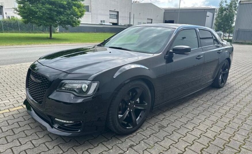 Chrysler 300C 5.7 S NAVI Kůže PANORAMA Night Paket