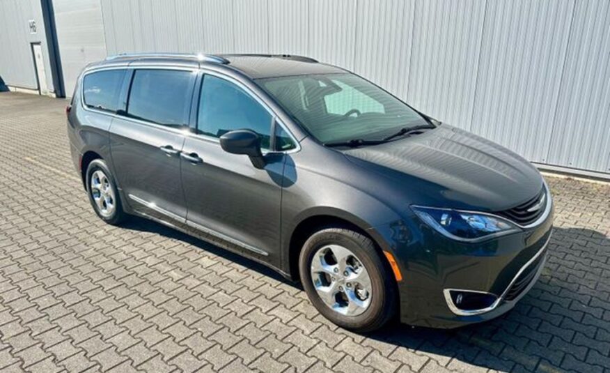 Chrysler Pacifica 3.6 E-Hybrid DVD Kůže 7 MÍST